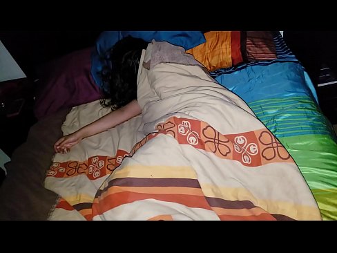 ❤️ Anak tiri berating ibu tiriné enom nalika dheweke turu. ❤❌ Saru ayu ing jv.superpornpics.ru ❌